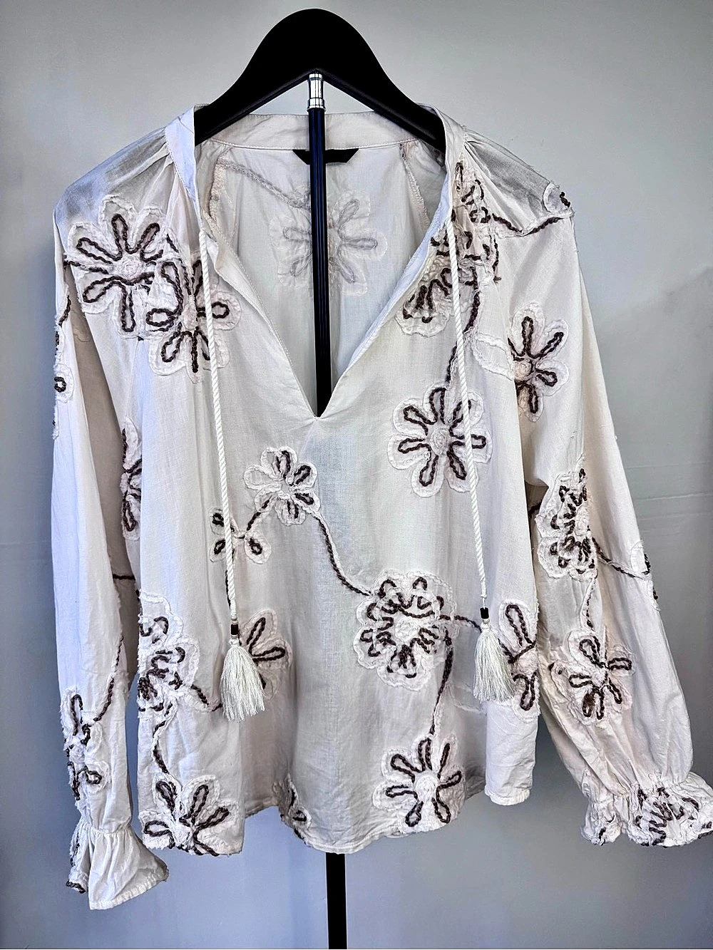 Zara Floral Embroidered Blouse Cream Boho Whimsy Office Top Shirt Size Medium